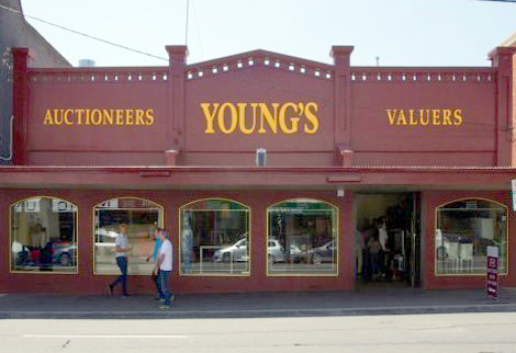 Young’s Auctions in the Melbourne suburb of Camberwell, sold its premises earlier this year and after 85 years trading from the same premises, held its farewell sale on Friday December 18, before closing the business for good. 