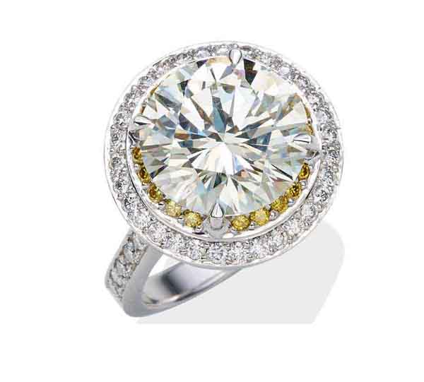 A 6.49 carat diamond ring with a $120,000-$140,000 estimate could be the ideal Christmas gift for the woman who appreciates classic beauty at Mossgreen’s forthcoming Jewels & Watches auction on Monday November 27 in Armadale.