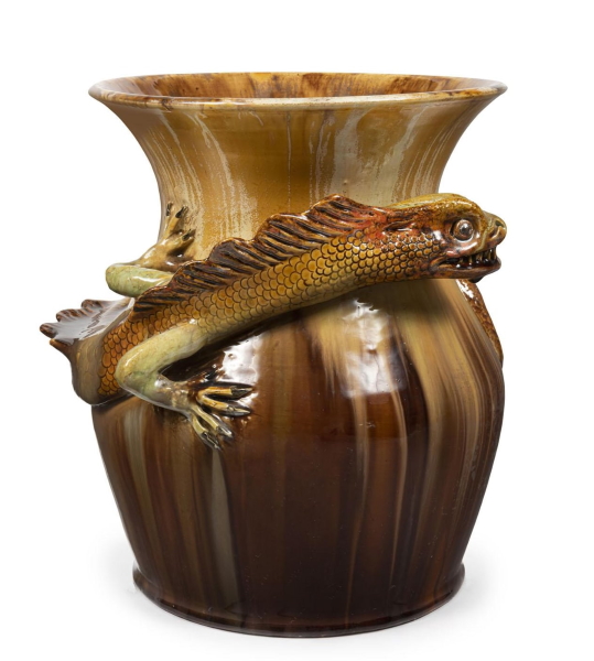 Marvin Hurnall was a fastidious Melbourne-based dealer and collector of Australian pottery – so much so that most of the cupboards in his house were filled with works by famous names from the Australian genre such as William Ricketts, Robert Remued, Arthur Merric Boyd and Robert Prenzel. The Remued lizard vase (above) is a typical example of one of Hurnall’s most cherished pieces.