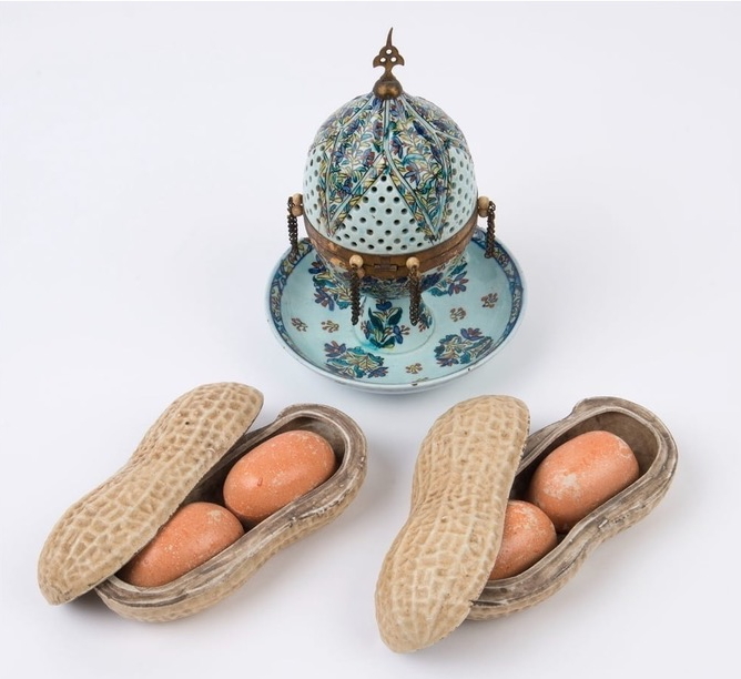 Leski Auctions estimated lot 610, comprising two items at $120-$200. Spirited bidding saw the attractive pair of Chinese ceramic peanut ornaments and a 20th century Persian-style censer (above), lot sell for $50,190 including the buyer’s premium.